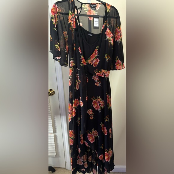 Floral Print City Chic Wrap Dress~Size 12 - Picture 5 of 8